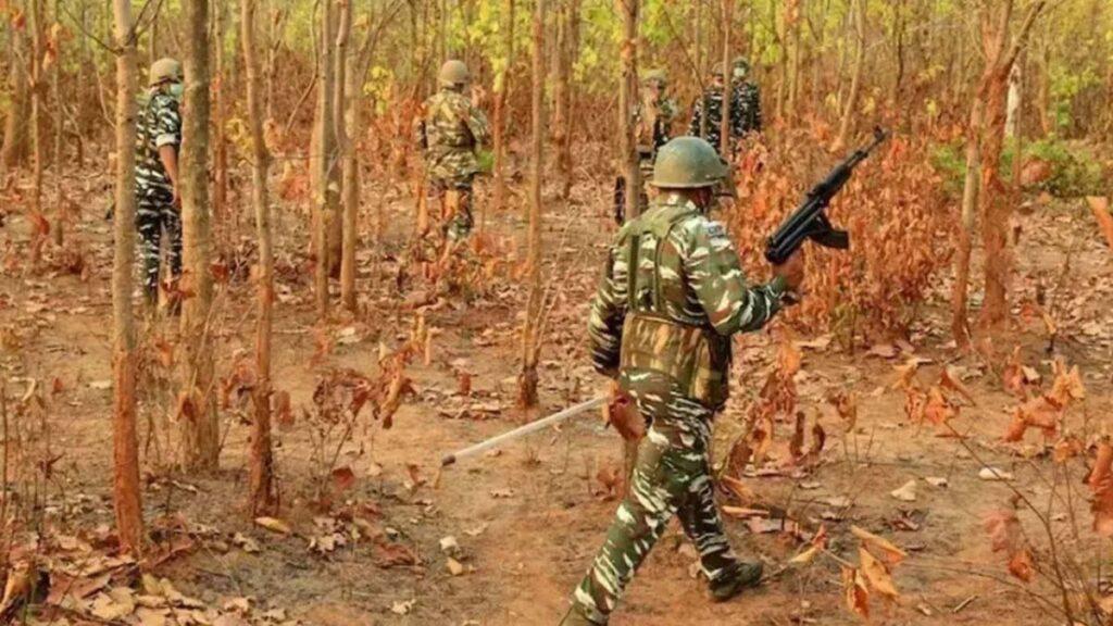 Jharkhand : सुरक्षाबलों के साथ मुठभेड़ में 6 नक्सली ढेर, ऑपरेशन जारी