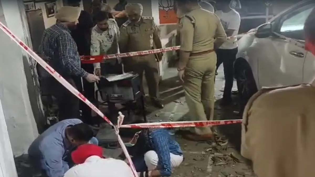 जालंधर में भाजपा नेता मनोरंजन कालिया के घर पर ग्रेनेड से हमला, जांच में जुटी पुलिस
