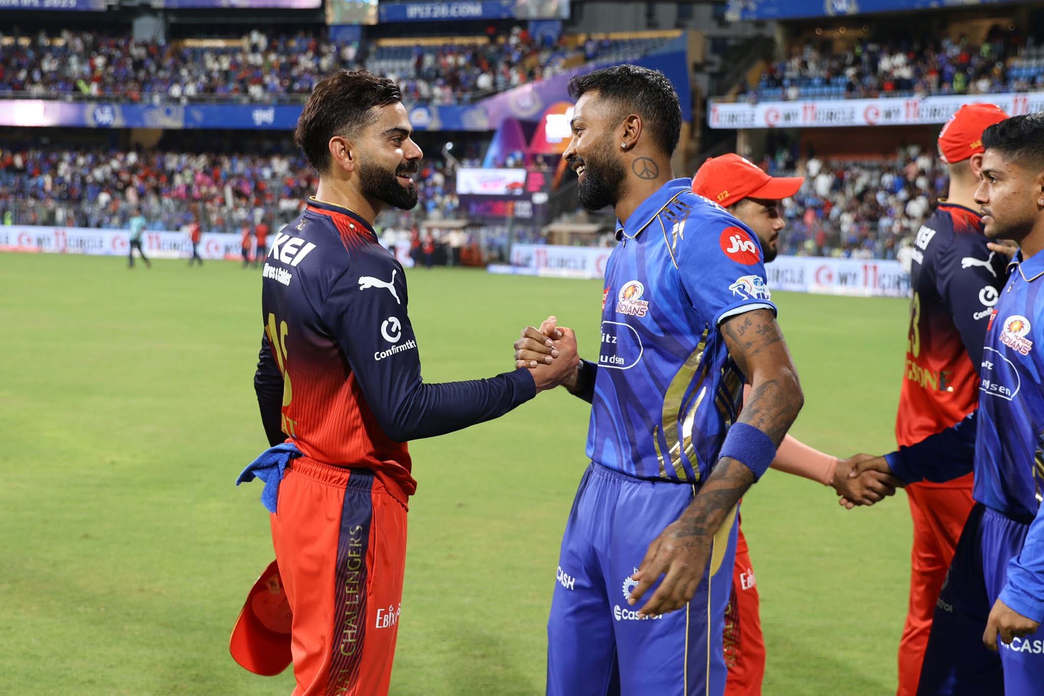 MI vs RCB : आरसीबी ने 10 साल बाद मुंबई को वानखेड़े में हराया, कोहली-पाटीदार के बाद चमके क्रुणाल पांड्या