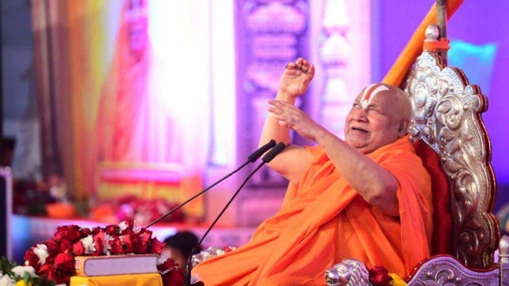 कथावाचक रामभद्राचार्य ने कहा- ‘वक्फ अधिनियम का विरोध करने वाले मूर्ख हैं’