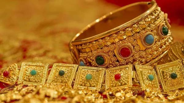 Gold Price: राजधानी से आपके शहर तक सोने के रेट में उलटफेर, जानें आज कितना रहा सर्राफा भाव