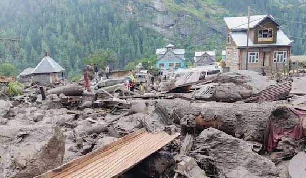 जम्मू-कश्मीर में बादल फटने से तबाही, कई लोगों की मौत,  बचाव अभियान जारी