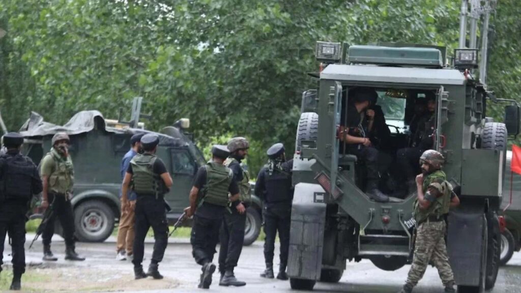 जम्मू-कश्मीर में आतंकियों के साथ मुठभेड़, एक जवान शहीद