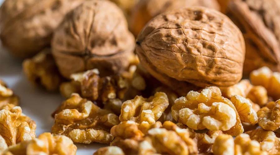 अखरोट क्यों कहलाता है ‘सुपरफूड’? जानिए रोज़ाना सेवन से मिलने वाले बड़े फायदे