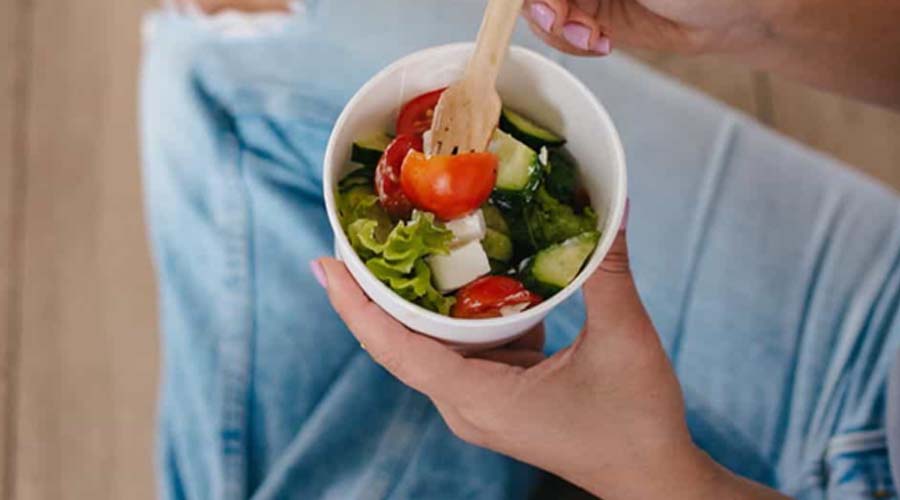 वजन घटाने के लिए कैलोरी इनटेक: उम्र और वजन के अनुसार जानें सही मात्रा Weight Loss Tips