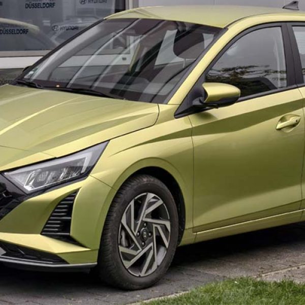 Hyundai i20 हुई और भी किफायती, CSD कैंटीन से खरीदने पर पाएं 93 हजार तक की बचत, जानें नई कीमत
