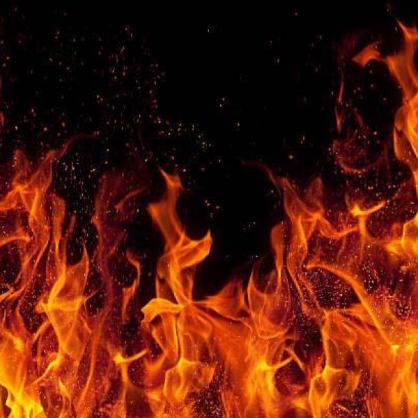 पूर्वी दिल्ली के ई-रिक्शा चार्जिंग स्टेशन में लगी आग, दो की मौत