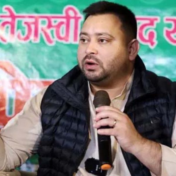Bihar Elections: सीट बंटवारे पर सस्पेंस, तेजस्वी यादव के बयान ने बढ़ाया सियासी पारा